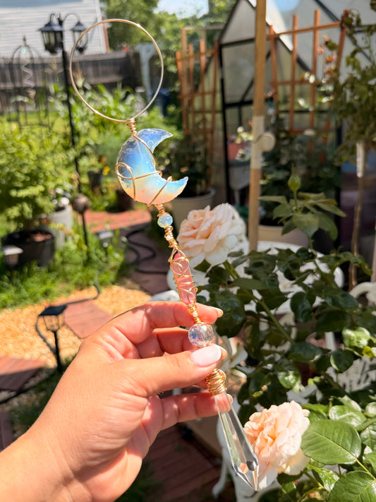 Large Opalite Moon & Cat